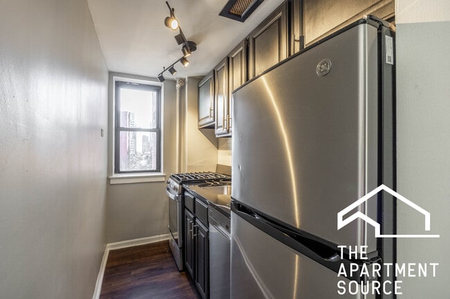 Photo - 1140 N La Salle Dr Apartment