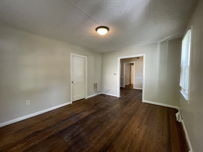 Building Photo - 4920 Sycamore Pl