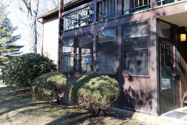 Foto del edificio - 107 Amberly Dr