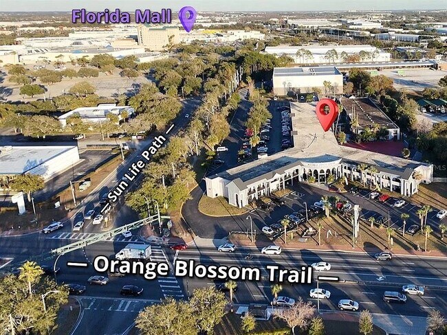 Foto del edificio - 8421 S Orange Blossom Trl