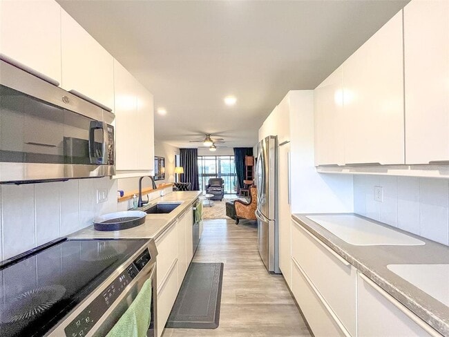 Foto del edificio - 625 30th Ave W