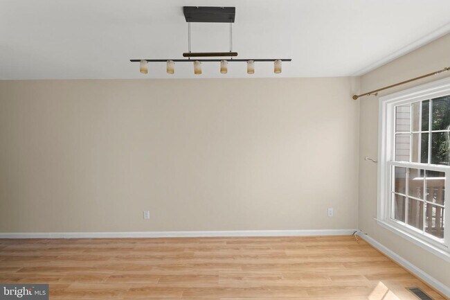 Building Photo - 14648 Cambridge Cir