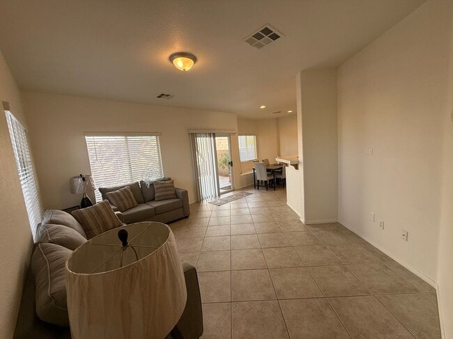 Building Photo - 206 Heiple Ct