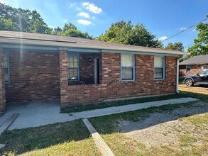 Building Photo - 132 Stoneybrooks Pl
