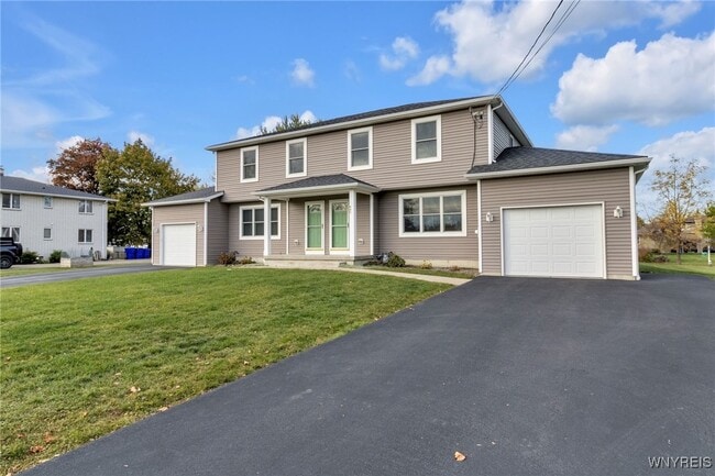 Building Photo - 940 Reserve Rd