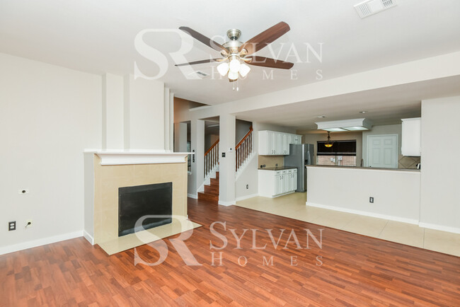Building Photo - 8016 Shoshoni Dr