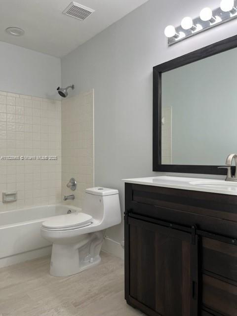 Foto del edificio - 447 Lakeview Dr