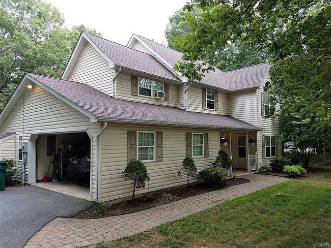 Building Photo - 1166 Shogun Dr