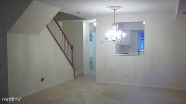 Building Photo - 2 br, 1.5 bath Condo - 148 Summerhill Rd