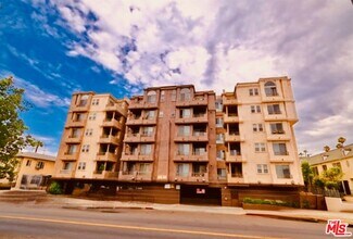 Building Photo - 848 Irolo St