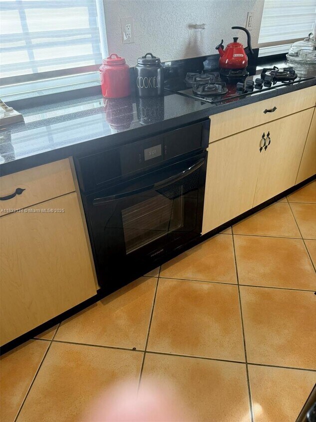 Foto del edificio - 2271 SW 25th St