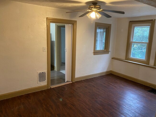 Building Photo - 651 6th St