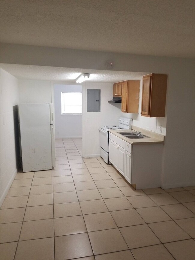 Building Photo - 5834 Justina Ct