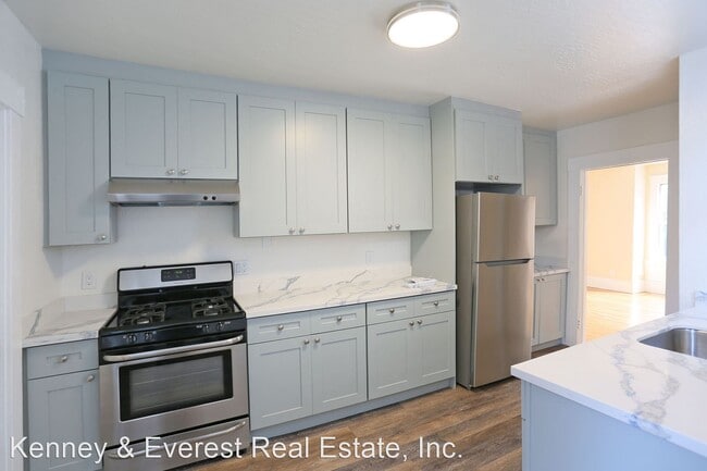 Building Photo - 2 br, 1 bath House - 72 Martha Avenue
