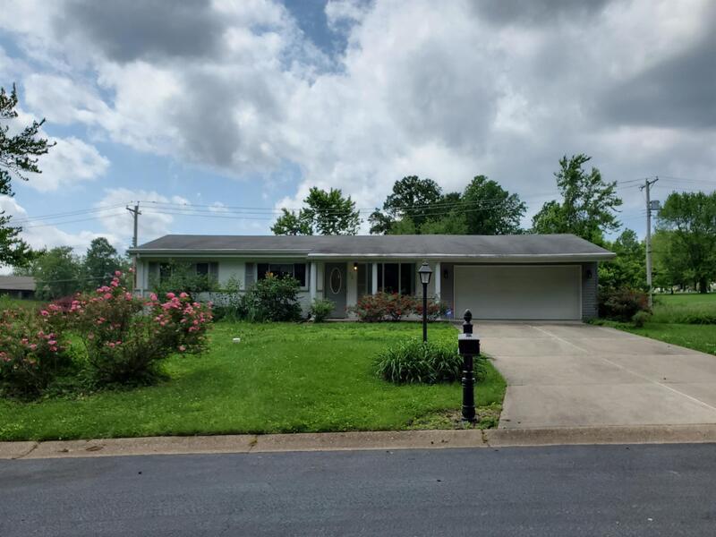 12 Queensbrook Pl, Olivette, MO 63132 House Rental in Olivette, MO