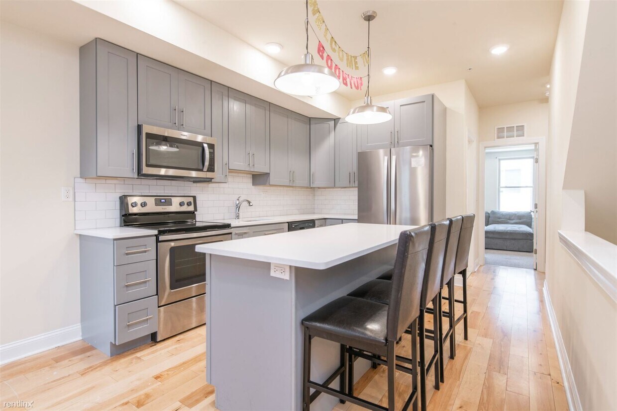 Foto principal - 5 br, 3 bath Duplex - 1831 N Bouvier St Un...