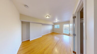 Building Photo - 2332 Taraval St