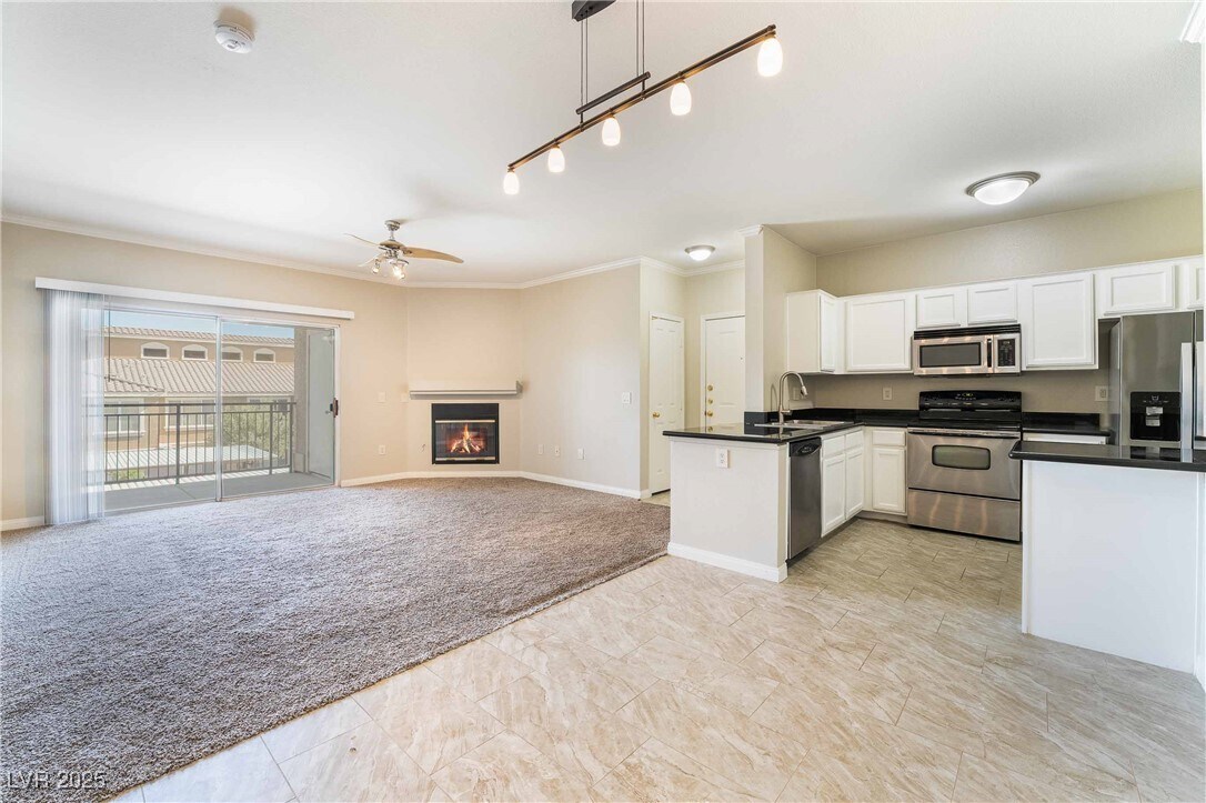 Foto principal - 2900 Sunridge Heights Pkwy