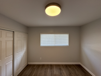 Building Photo - 780 W Glentana St