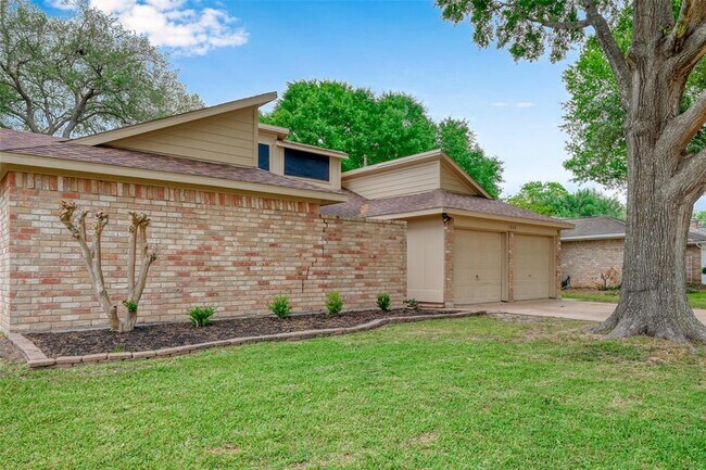 Foto del edificio - 1022 Hidden Canyon Rd