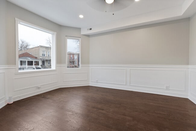 Building Photo - 6618 S Maryland Ave