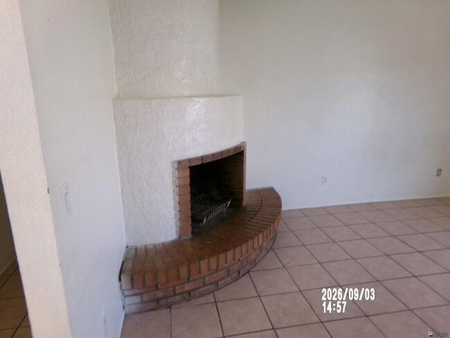 Building Photo - 2477 S 17th Ave