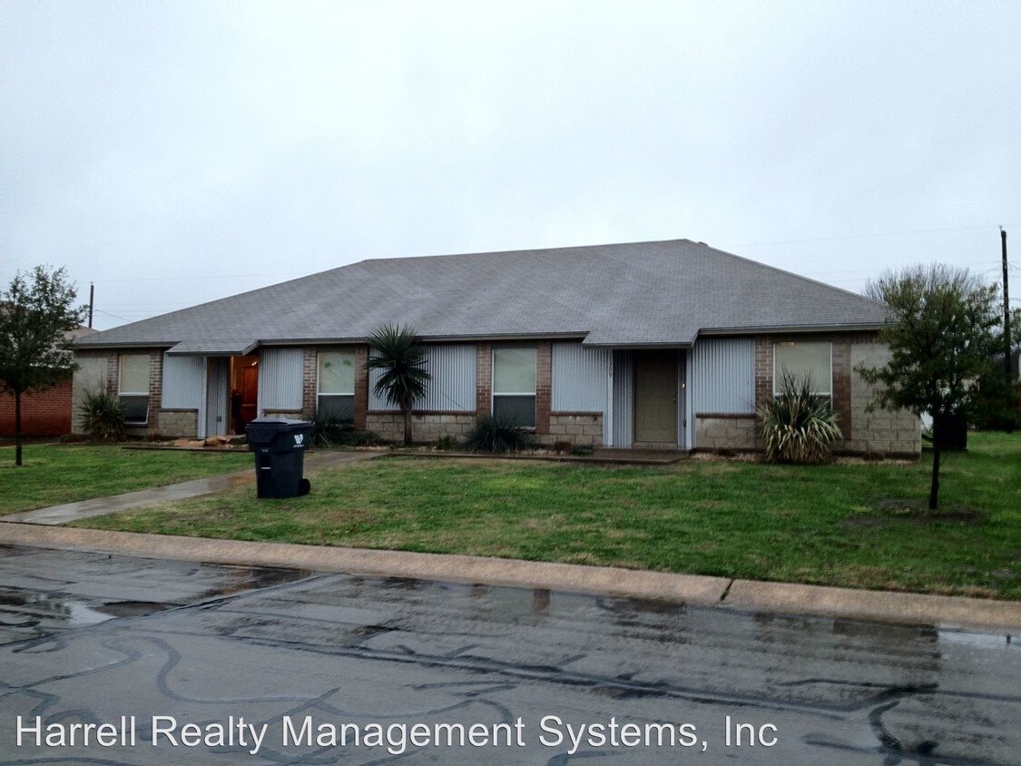 Primary Photo - 3 br, 2 bath House - 1309 Chapel Creek
