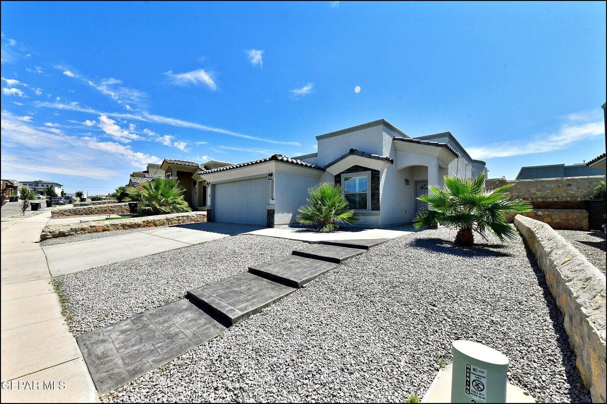 Primary Photo - 224 Glenlivet Way