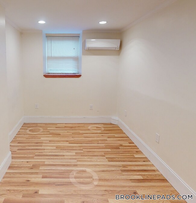 Foto del edificio - 1689 Beacon St