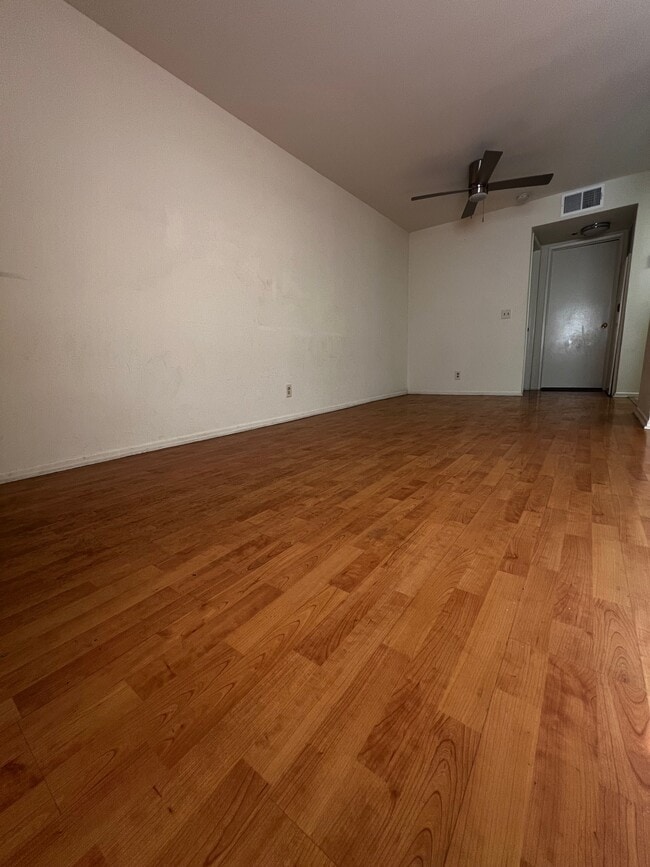 Building Photo - 235 N Verdugo Rd