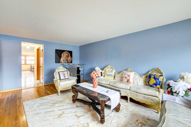 Foto del edificio - 5212 Avery Pl