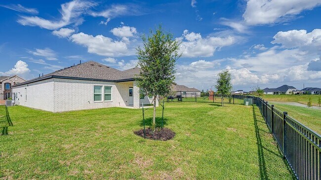 Building Photo - 27327 Blue Pool Dr