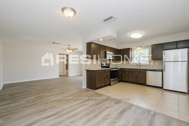 Building Photo - 7640 Ironbark Drive