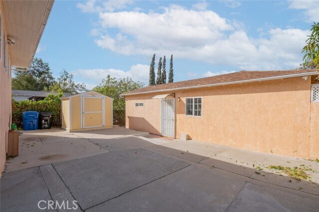 Foto del edificio - 10407 McClemont Ave