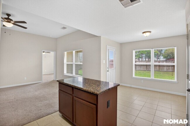 Foto del edificio - 2331 Golden Brandy Ln