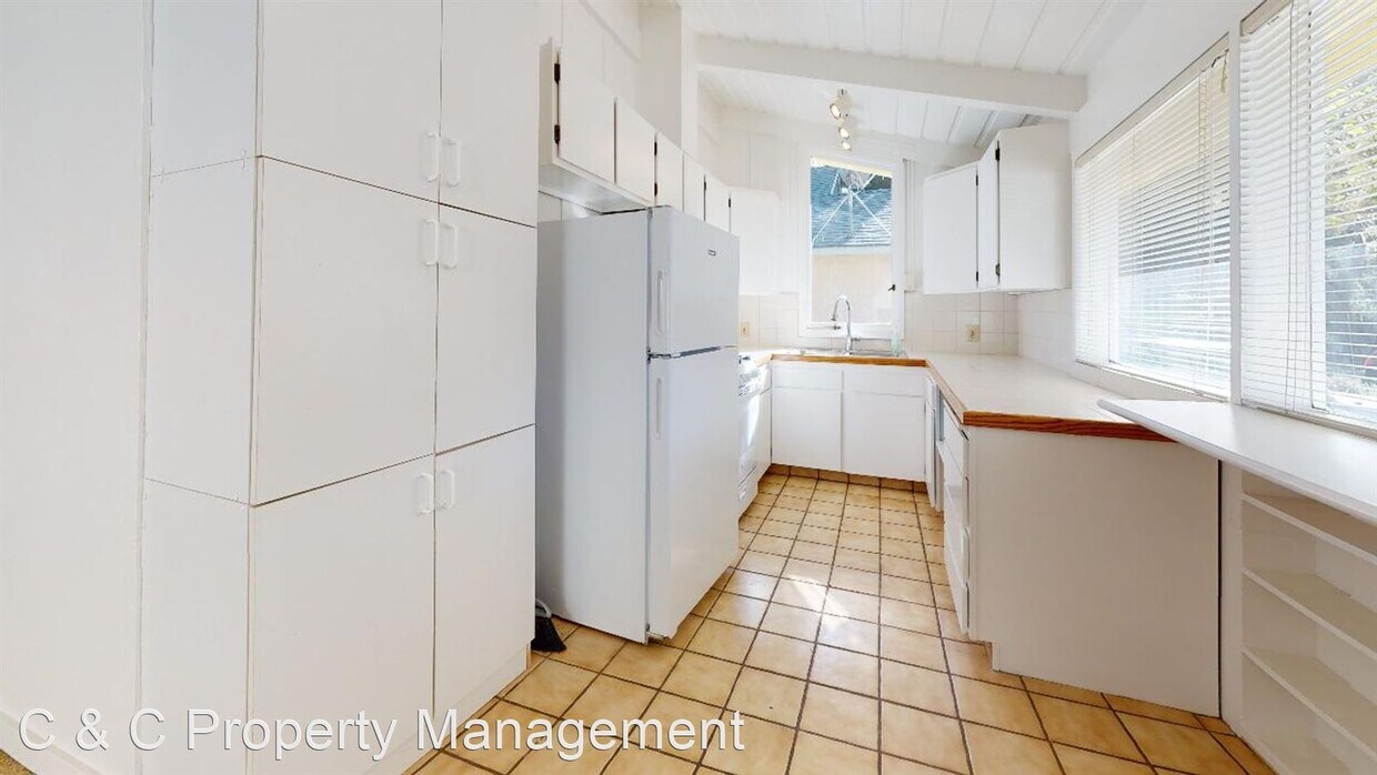 Foto principal - 2 br, 1 bath House - 966 Heacock Ave