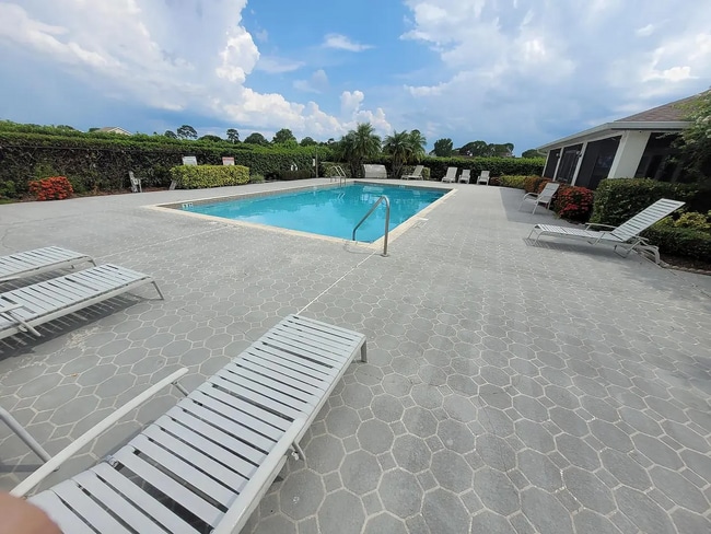 Photo - 134 Lakepointe Cir - Multi Unit Townhome