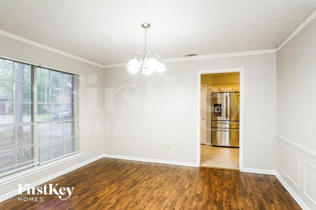 Foto del edificio - 18111 Fireside Dr