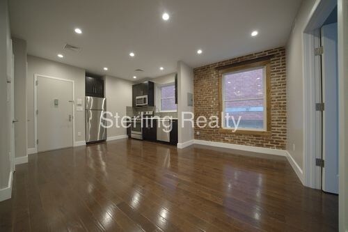 Foto del edificio - 2724 Hoyt Ave S