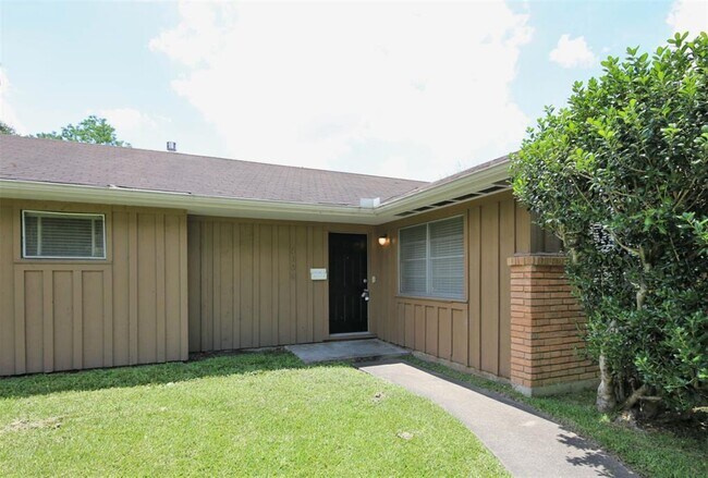 Foto del edificio - 4629 Carleen Rd