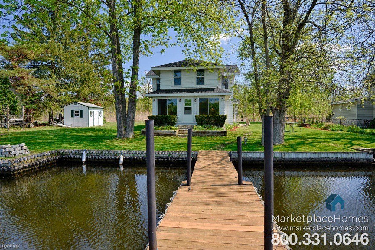 Primary Photo - 3460 Horseshoe Island Rd