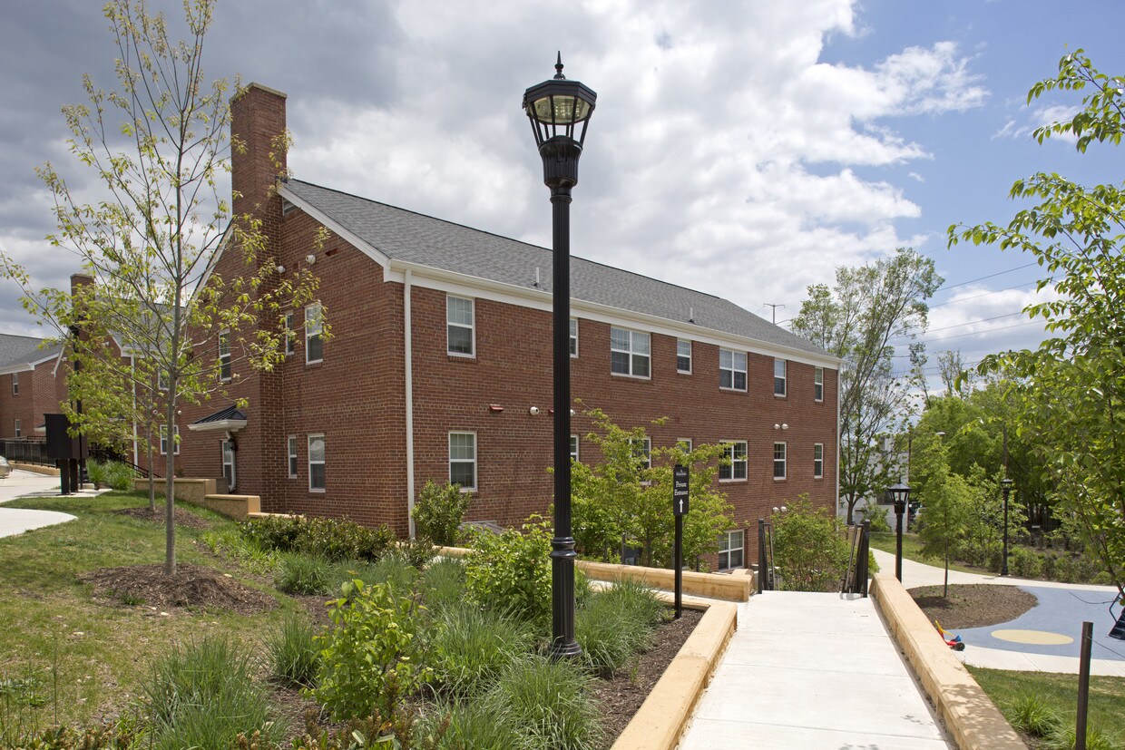 Buchanan Gardens Apartments Apartments in Arlington, VA