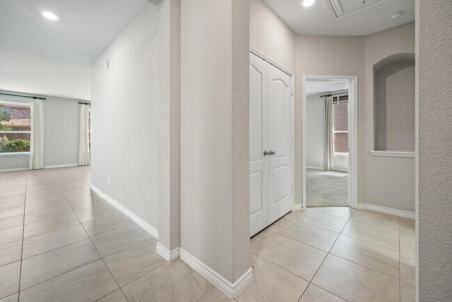 Foto del edificio - 3409 Keechi Creek Dr
