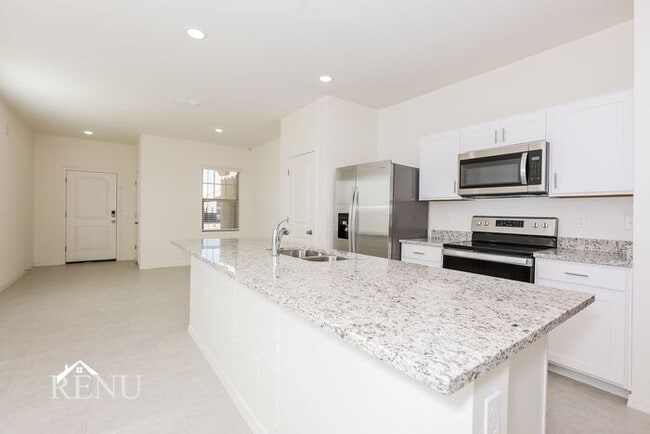 Foto del edificio - 18391 Los Gabrieles Wy