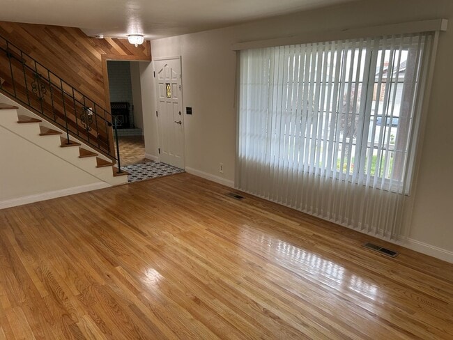 Building Photo - 2040 Barbour Dr