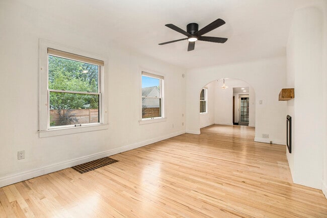 Photo - 2520 Oakdale Dr House