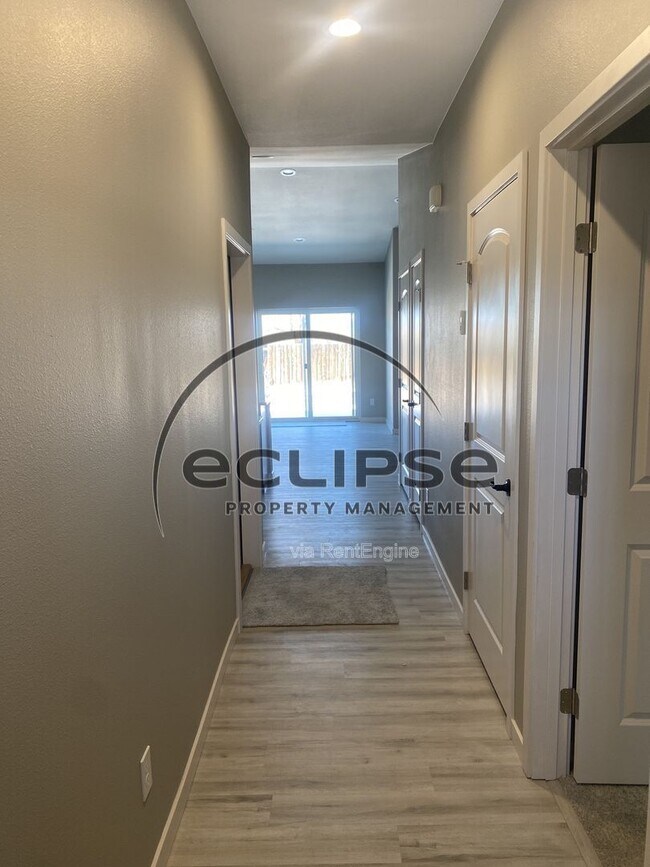 Foto del edificio - 511 Crestone Ave
