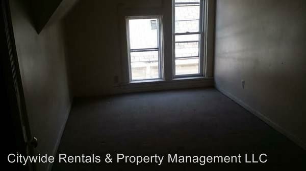 Foto del edificio - 3219-3221 W St Paul Ave