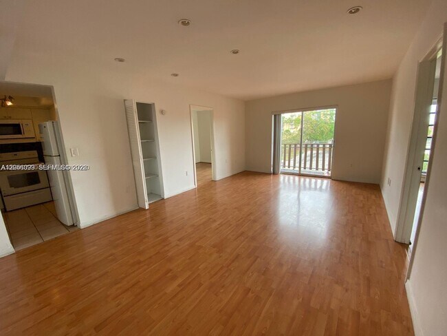 Foto del edificio - 4713 NW 7th St