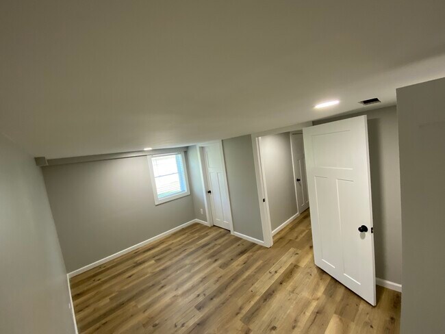 Building Photo - 5743 Dr Thomas Walker Rd